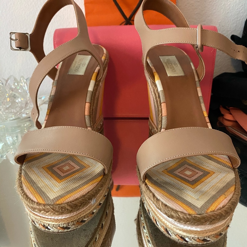 Valentino wedge